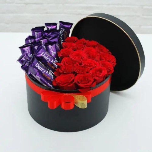 Red Roses & Dairy Milk Chocolate Box