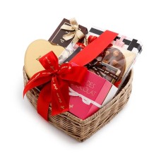 Valentine’s Day Gift Basket, size 1