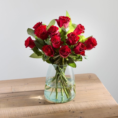Dozen Luxury Red Roses and Senti Prosecco Gift Set