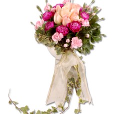 Vanora Smile - Hand Bouquet