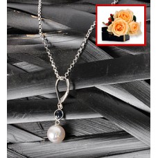 Akoya Pearl with Precious Sapphire - Jewelry gift