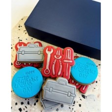 HAPPY FATHER’S DAY – HANDY DAD GIFT BOX