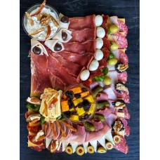 MEAT AND CHEESE BOARD FOR 4