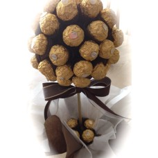 FERRERO ROCHER TOPIARY