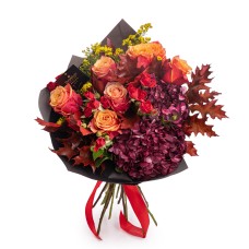 Bouquet of roses, solidago and hydrangeas (Deluxe)