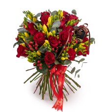 Bouquet of red roses and yellow freesias (Deluxe)