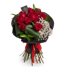 Red roses and gypsophila (standard)
