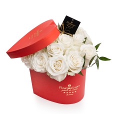 White roses heart box (deluxe)