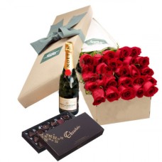 Luxurious Gift For Her - Flowers To Romania (Deluxe)