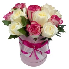 11 Roses Mix in Box (Regular)