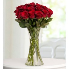 20 Red Roses - Red Hearts