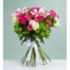 Pink Rambler Roses - Cheerful Hug