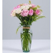 12 Pink Roses and White Daisies