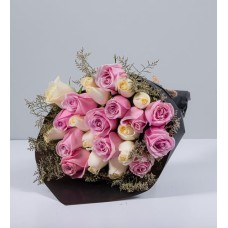 Bouquet 24 White And Pink Roses