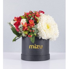 White Polar With Red Roses Box