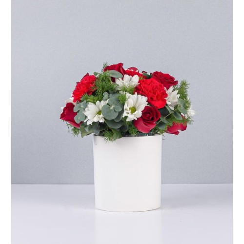 Pot Daisies Roses And Carnations