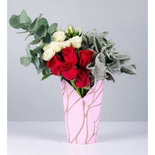 Deco Box Red Roses and Mini White Rose