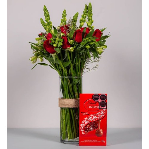 Red Roses, White Perritos And Astromelias Lindt
