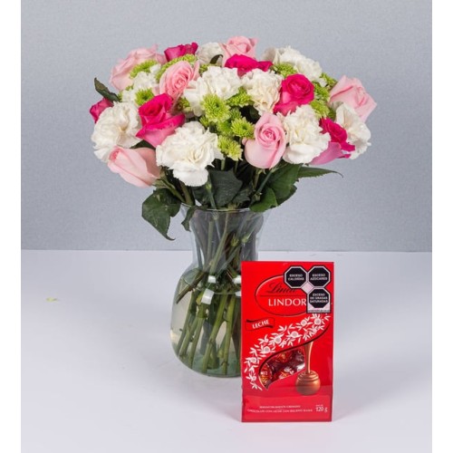Arrangement Of Roses In Shades Of Pink And Milk Lindt
