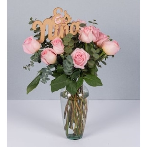 Detail of Pink Roses and Pick Es Niña