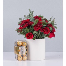 Winter Red And Ferrero Pot