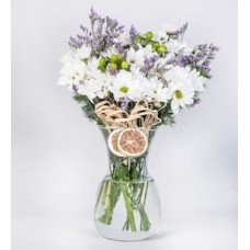 Arrangement of Daisies