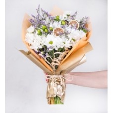 Bouquet of Daisies with Decorations