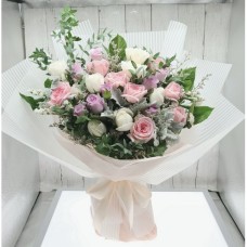 Three Tones Roses Valentines Bouquet (Standard)