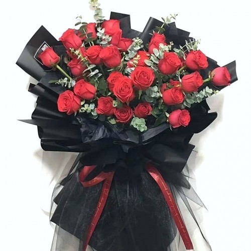 24pcs Rose Valentines Bouquet (Standard)