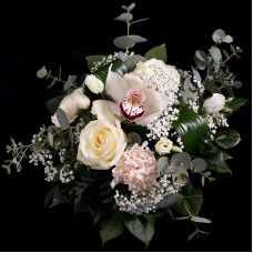 Light bouquet (As in the Picture)
