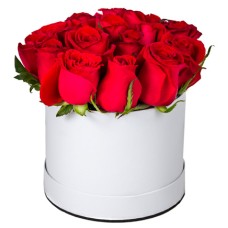 Roses in small round box