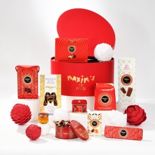 Red Passion by Maxim de Paris
