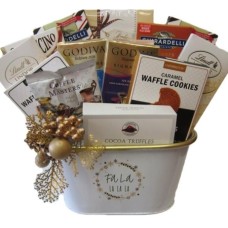 Fa La La La Holiday Basket