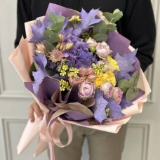 Autumn bouquet of flowers 