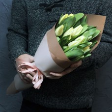 15 white tulips (Usual)