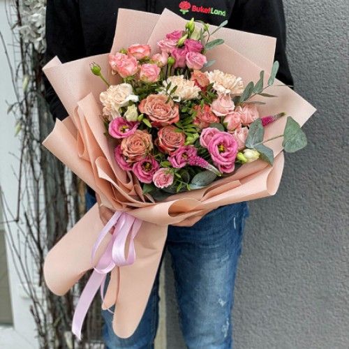 Author's bouquet from the florist 
