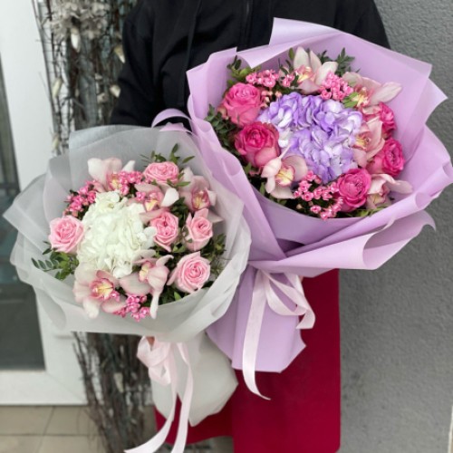 Bouquet of flowers in the assortment 