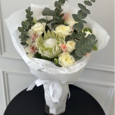 Bouquet of flowers "Abbraccio" (Usual)