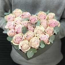Heart with Ecuadorian roses "Juliet" (Usual)