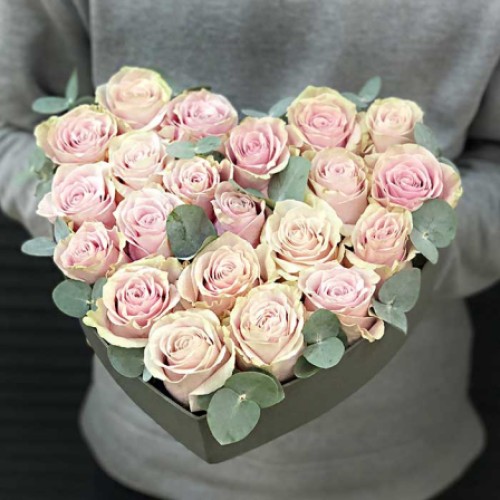 Heart with Ecuadorian roses 
