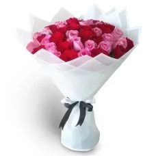 Express Love with Red and Pink Roses Bouquet