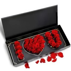 Luxurious Red Roses Black Box