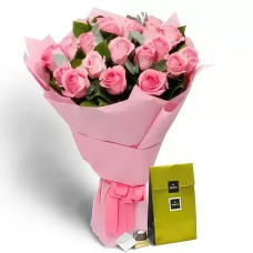 Enchanting Pink Roses Bouquet