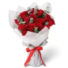 Stylishly Packaged Red Roses