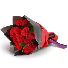 Ideal Bouquet of Red Roses, Ruscus, and Gypso