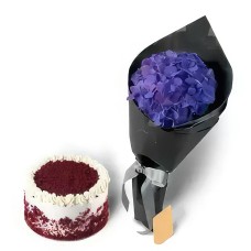 Royal Blooms Bouquet with Velvety cake