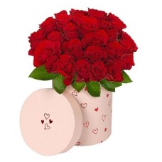 30 red roses in hat box love