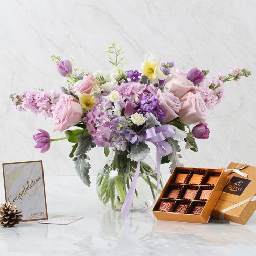 Combo Set (Flower in vase & Chocolate)