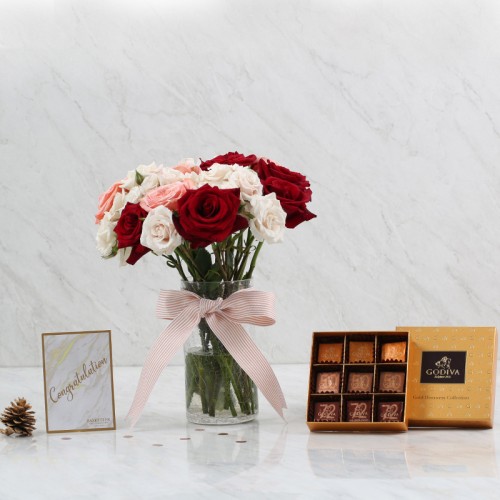 Combo Set(Flower In Vase And Chocolate)