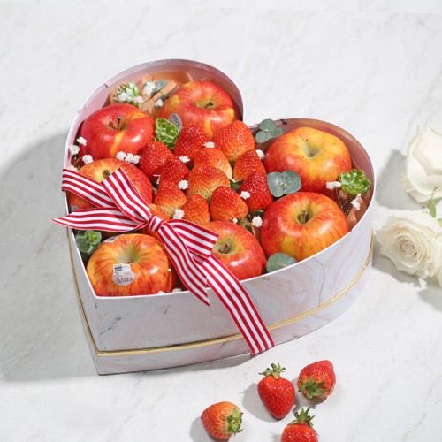 Fresh Envy Apple & Strawberry Basket